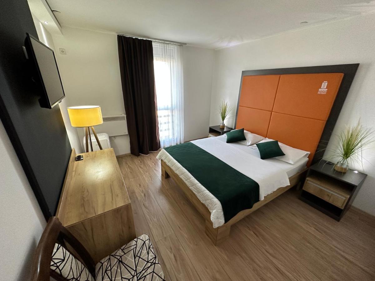 Business Hotel Prijedor Exteriör bild